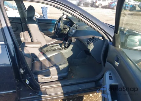 2006 Honda Accord 2.4 Ex z USA, uszkodzony, nr VIN 1HGCM56896A056499